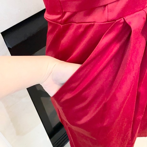 Strapless red dress - Picture 6 of 8